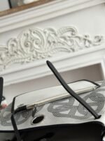 herbag zip 31 laquered bag in off white mix black h plume canvas