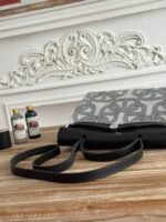 herbag zip 31 laquered bag in off white mix black h plume canvas