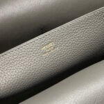 halzan 25 handle bag in grey grained calfskin