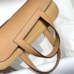 halzan 25 handle bag in tortilla brown grained calfskin