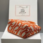 steeple 28 bag in off white mix light orange canvas and calfskin