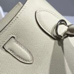 kelly 28cm in nata epsom calfskin silver hardware