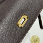 kelly 25cm in ebene epsom calfskin gold hardware