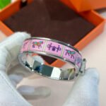 Bracelet Clic H Couvertures et Tenues de Jour - Image 4