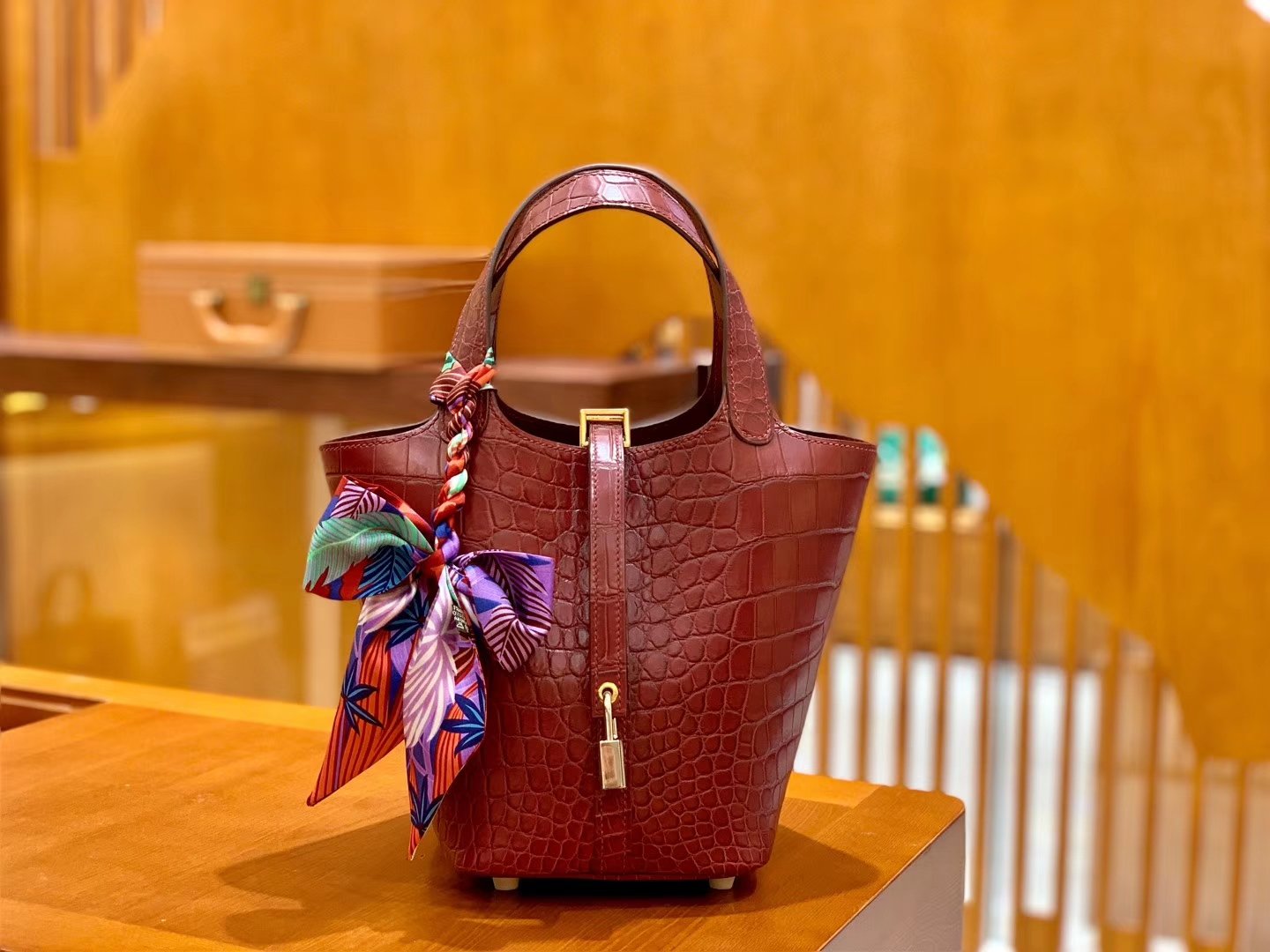03207F79-D64F-3B88-BBD2-825015A19CA9.jpg Hermes Piction Basket Bag - Persimmon Red - First Grade Nile Crocodile Skin - Matte Finish - Hand-stitched Velvet Thread - Gold Buckles - 18cm - Image 1