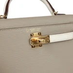 Hermes Special Order (HSS) Kelly Sellier 20 Gris Tourterelle and Nata Chevre Gold Hardware - Image 7