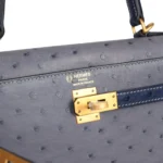 Hermes Special Order (HSS) Kelly Sellier 25 Gris Agate and Bleu Iris Ostrich Brushed Gold Hardware - Image 7