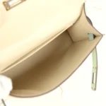 Hermes Special Order (HSS) Kelly Sellier 20 Vanille and Vert D'Eau Matte Alligator Permabrass Hardware - Image 8