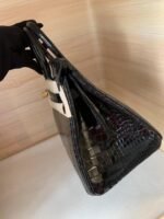 Hermès Birkin 25 Black gold crocodile skin customization - Image 5