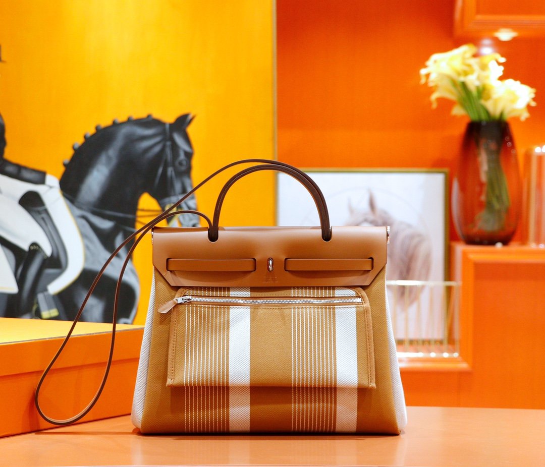 18A4642D-D136-9F75-A679-92A044A29D0D.jpg Hermes (Love Hermes) Herbag Limited Edition Letter Design Original Canvas Patch Original Leather Highest Version Silver Buckles 31cm - Image 1