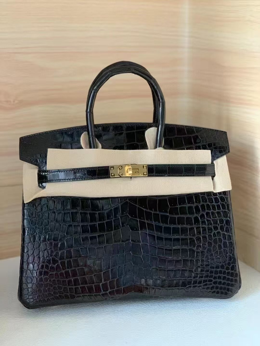 2C43F89D-57A2-7456-0FF5-DA85F7FB45E1.jpg Hermès Birkin 25 Black gold crocodile skin customization - Image 1