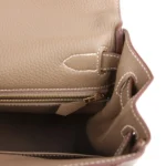 Hermes Kelly Retourne 28 Etoupe Clemence Gold Hardware - Image 9