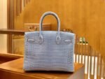 Hermes Birkin 25-30cm light blue color, gold buckle, first-class leather, Niliro crocodile skin, top quality level customization - Image 3