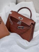 Herm&egrave;s Minikelly II Saddle Alligator - Image 6