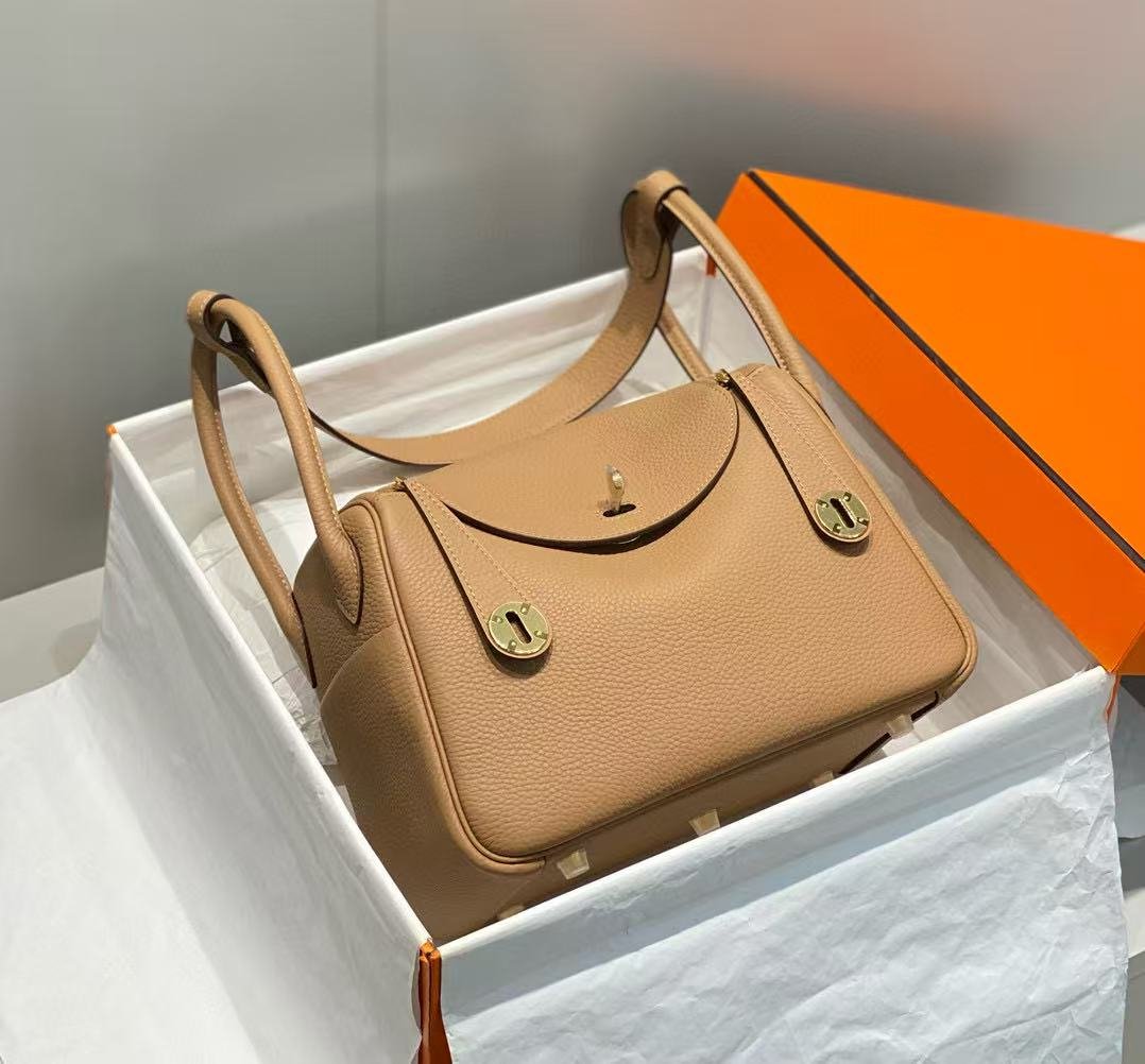5B100148-BB7E-FFF1-E9BF-0AF775D16B49.jpg Hermes Lindy 19-26 customize - Image 1