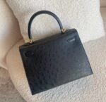 Herm&egrave;s Kelly 25-28 Black Ostrich Leather with Gold Buckle - Image 2