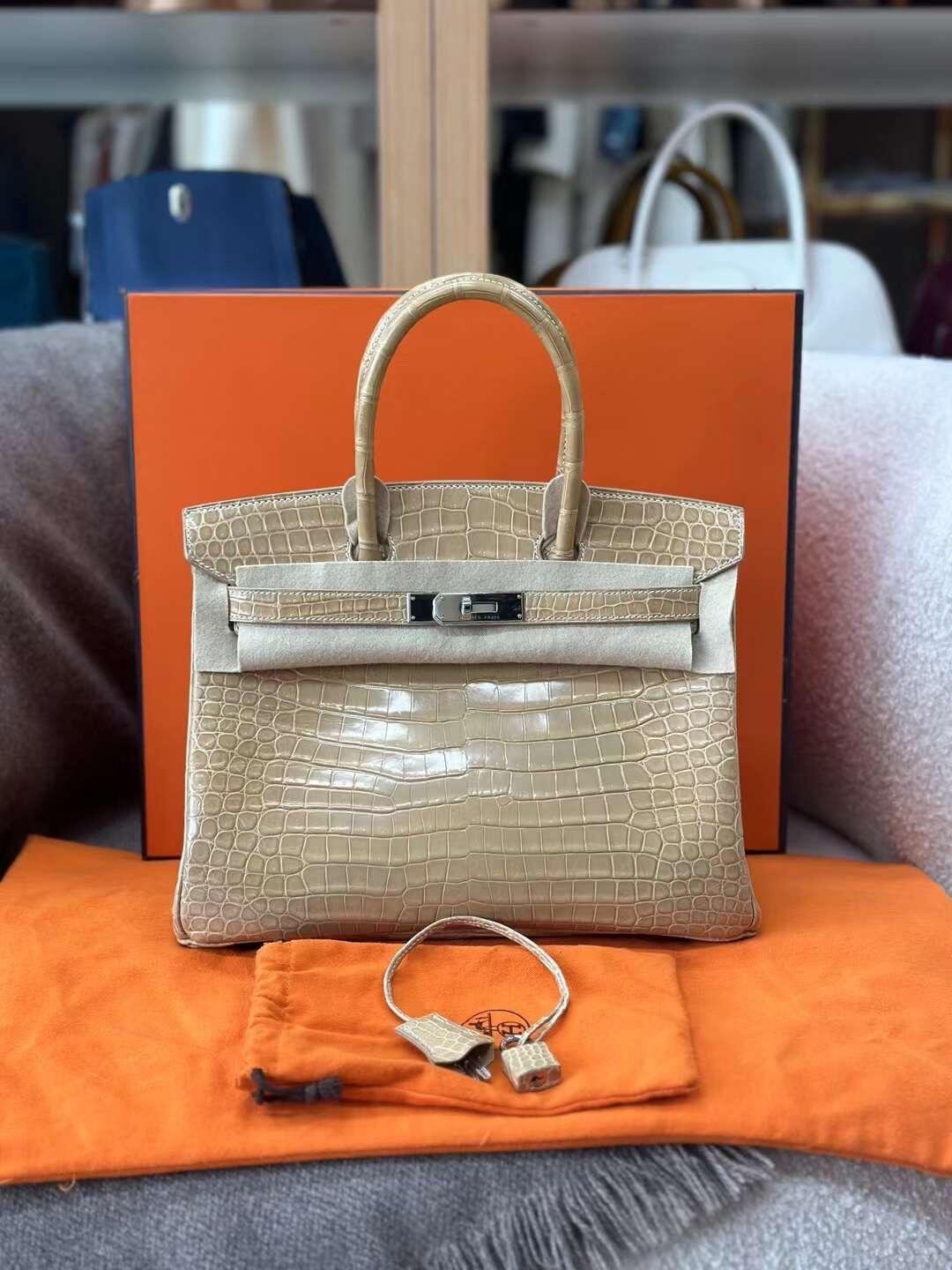 65ED24B7-95CA-A23E-175D-F66354910A0E.jpg Hermes beige silver buckle shiny inverted V crocodile birkin 25-30CM customization - Image 1
