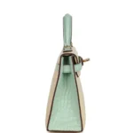 Hermes Special Order (HSS) Kelly Sellier 20 Vanille and Vert D'Eau Matte Alligator Permabrass Hardware - Image 3