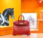 Hermes Birkin platinum bag, bright red color, glossy crocodile skin, gold clasp, 25-30cm long customization