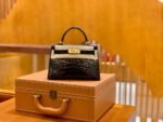 Hermes Kelly2 Mini 19 crocodile skin - Image 10