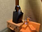 Hermes Picotin Basket - Crocodile Skin - Classic Black - Fully Hand-Embroidered - 18cm-22cm - Image 2