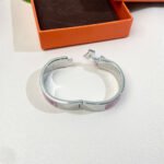 Bracelet Clic H Couvertures et Tenues de Jour - Image 6