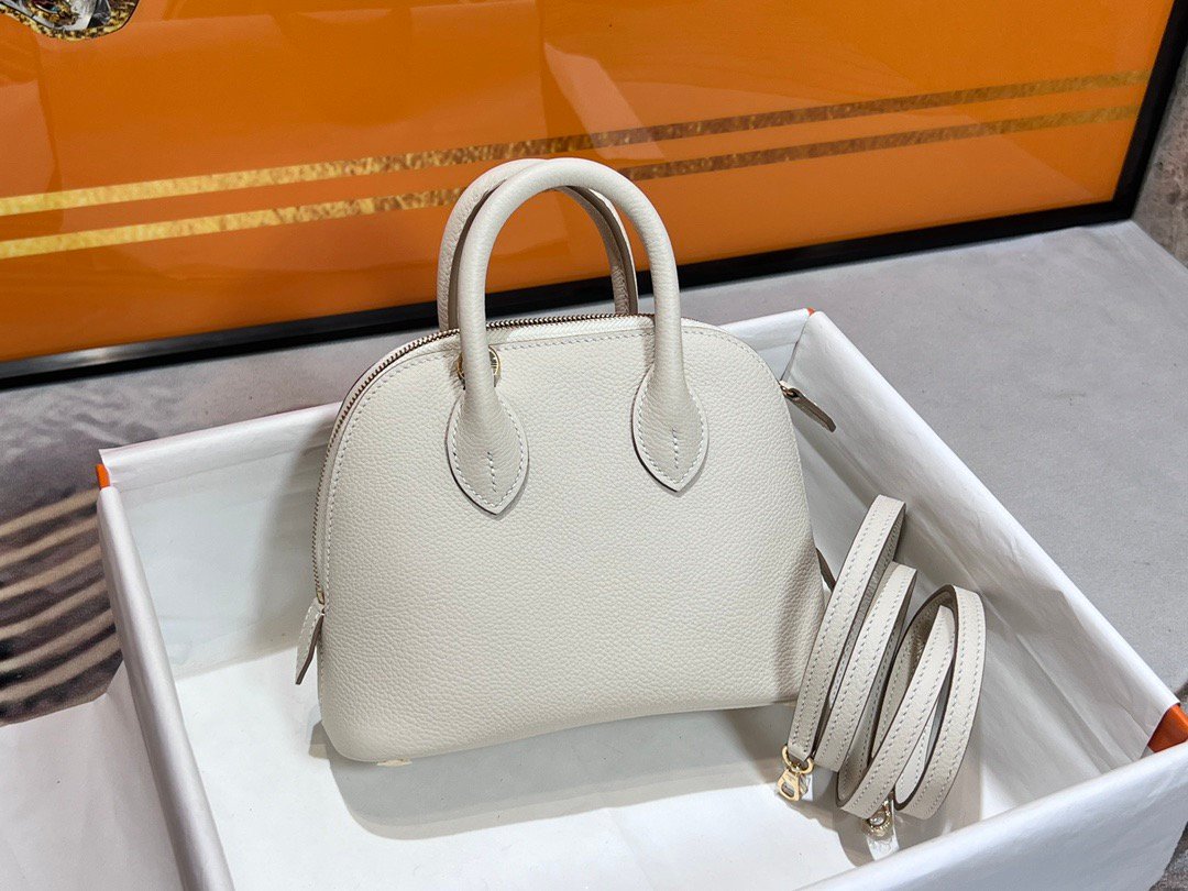 8E7E2EFF-D8C6-46C9-5874-929E2002EB58.jpg Hermes Bolide Mini Epsom 19cm Custom-made - Image 1