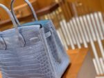 Hermes Birkin 25-30cm light blue color, gold buckle, first-class leather, Niliro crocodile skin, top quality level customization - Image 4