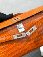 Herm&egrave;s Kelly cut shiny crocodile leather - Image 5