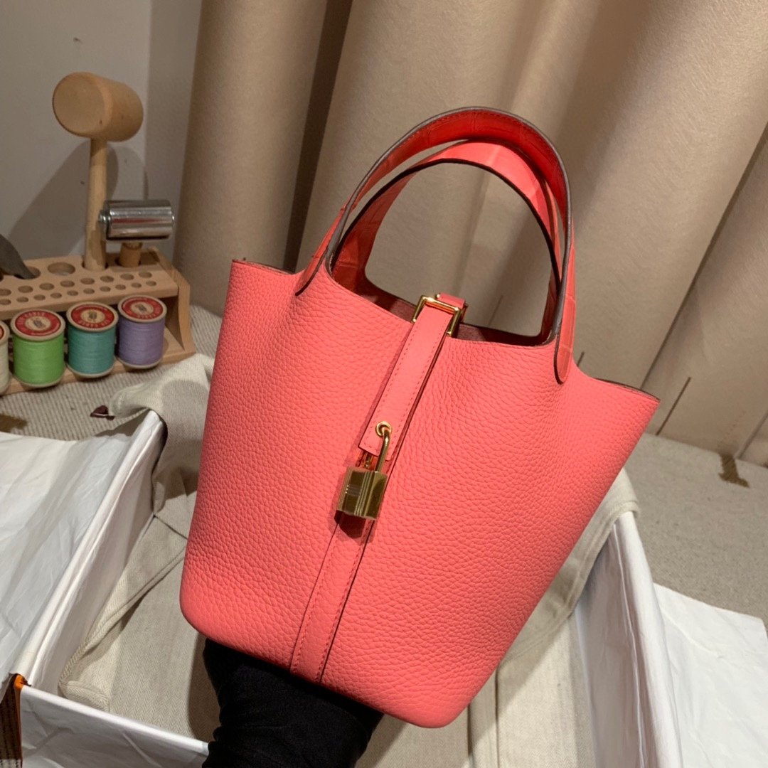 97F540C6-A63B-8CAB-F42B-9B0BF9DD270B.jpg Hermes Picotin Basket with Touch Crocodile Handle - Image 1