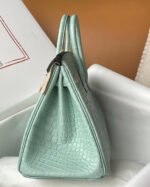 Herm&egrave;s Birkin 25-30 mint green matte crocodile leather - Image 5