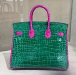 Herm&egrave;s 25-35 inverted V shiny crocodile leather emerald green - Image 3