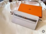Herm&egrave;s Kelly cut shiny crocodile leather - Image 3