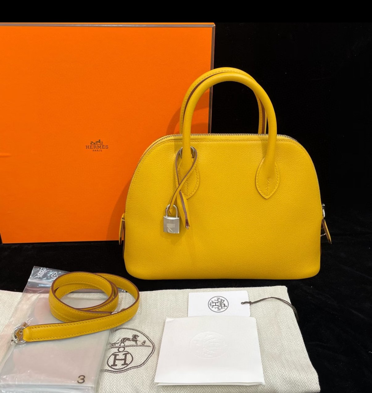 AFEA62C8-BBE5-053A-C5BC-FEC416F98AF0.jpg Hermès Bolide 25 Yellow silver Buckle Custom - Image 1