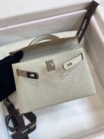Herm&egrave;s Kelly II 19cm Glacier White American crocodile leather - Image 2