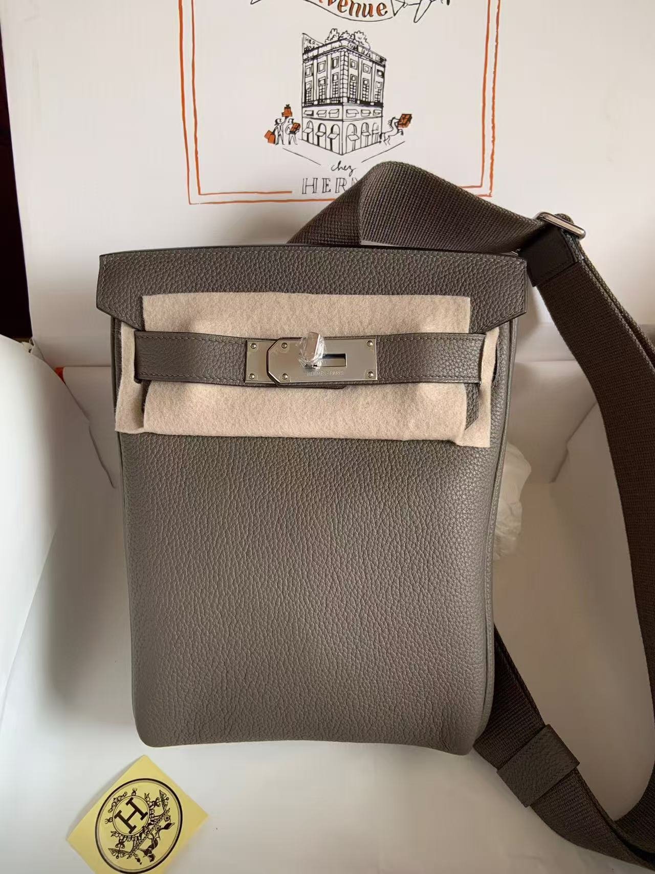 C86EE22E-F906-C724-D47E-E4493717C13B.jpg Hermès chest bag customize - Image 1