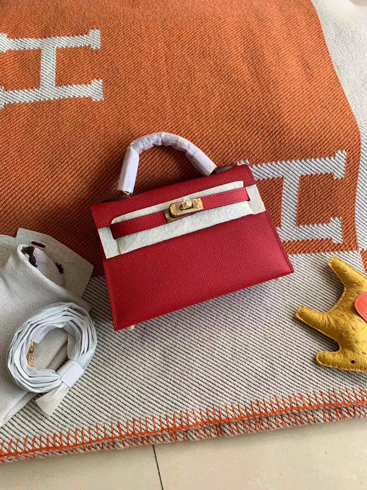 D29DBD09-B8E3-070D-0530-60B8A2D48A40.jpg Hermes Kelly Mini 19 Custom-made - Image 1
