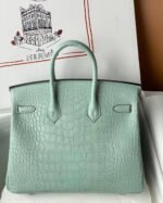 Herm&egrave;s Birkin 25-30 mint green matte crocodile leather - Image 8
