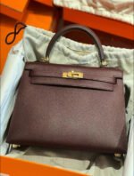 Herm&egrave;s Kelly 25-28 Bordeaux Red Gold Buckle Custom - Image 3