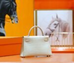 Hermes Minikelly 2nd generation, matte crocodile skin, cream white, silver buckle, 19cm - Image 3