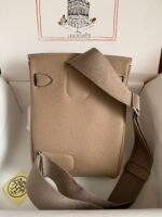 Herm&egrave;s chest bag customize - Image 3