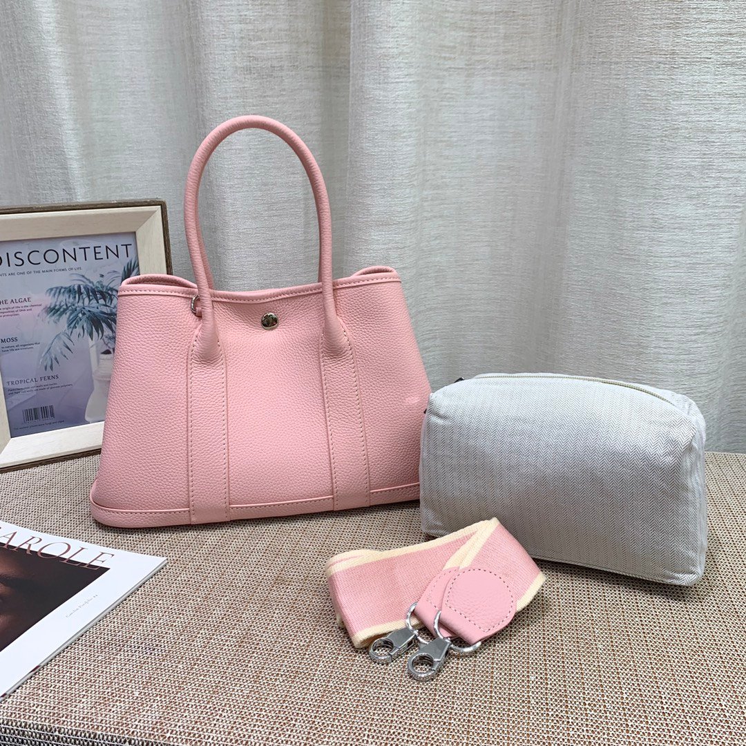 F7501F4D-B123-F7B0-D2F9-65A997967366.jpg Hermes Garden party 30-36 - Image 1